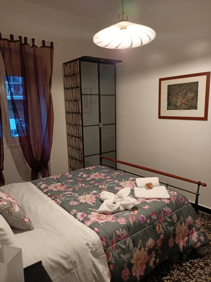 Wow Home 2 - 175 Mq - Posteggio Privato - Davanti Porto Traghetti - Fino A 10 Posti Letto - Balcone Genoa Exterior photo