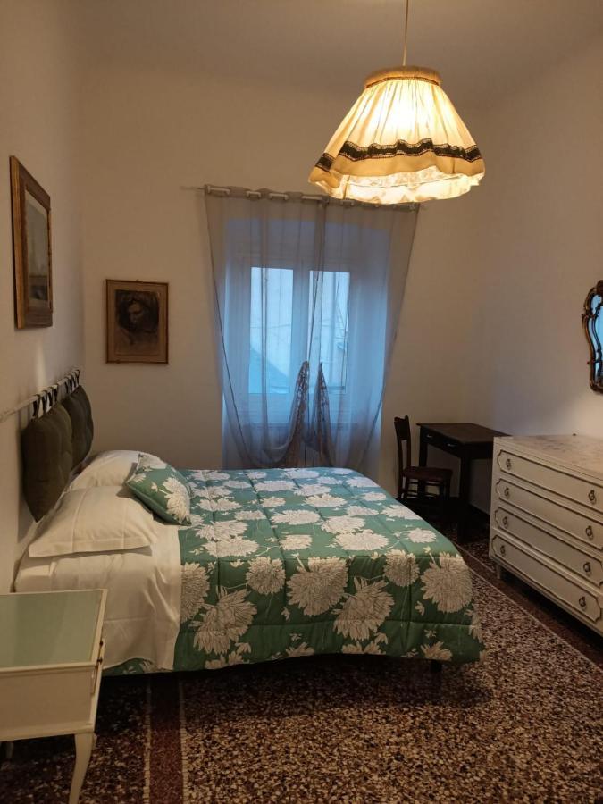 Wow Home 2 - 175 Mq - Posteggio Privato - Davanti Porto Traghetti - Fino A 10 Posti Letto - Balcone Genoa Exterior photo