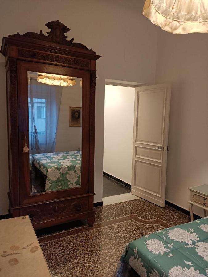 Wow Home 2 - 175 Mq - Posteggio Privato - Davanti Porto Traghetti - Fino A 10 Posti Letto - Balcone Genoa Exterior photo