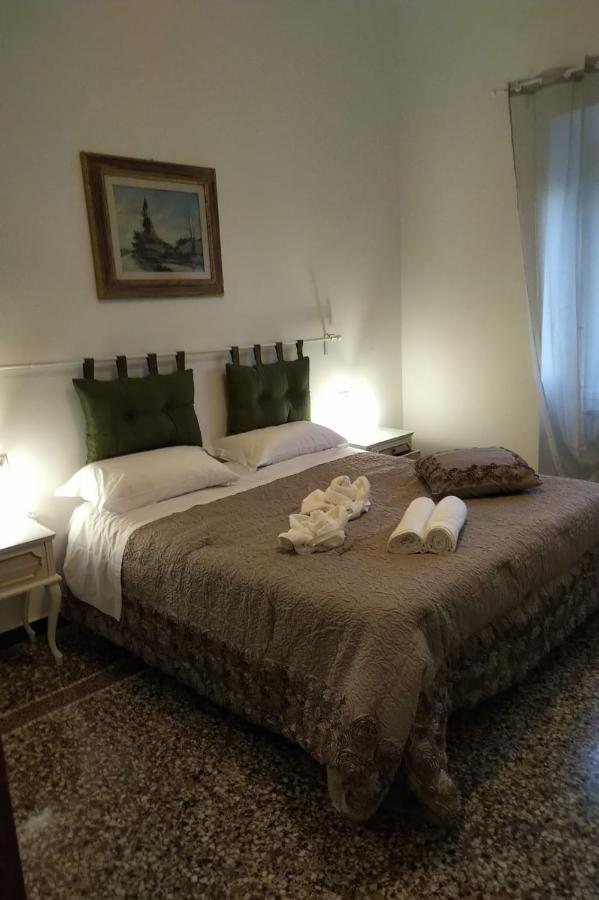 Wow Home 2 - 175 Mq - Posteggio Privato - Davanti Porto Traghetti - Fino A 10 Posti Letto - Balcone Genoa Exterior photo
