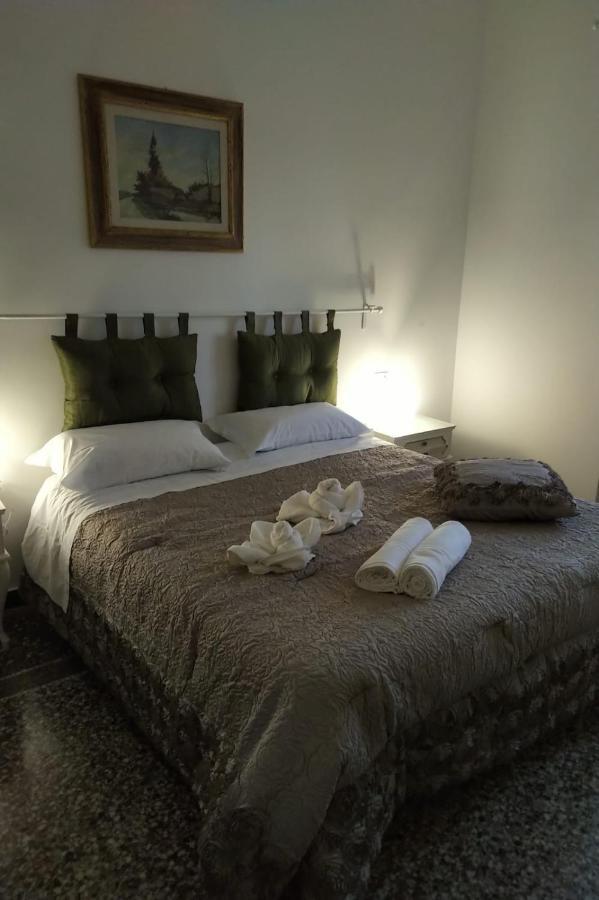 Wow Home 2 - 175 Mq - Posteggio Privato - Davanti Porto Traghetti - Fino A 10 Posti Letto - Balcone Genoa Exterior photo