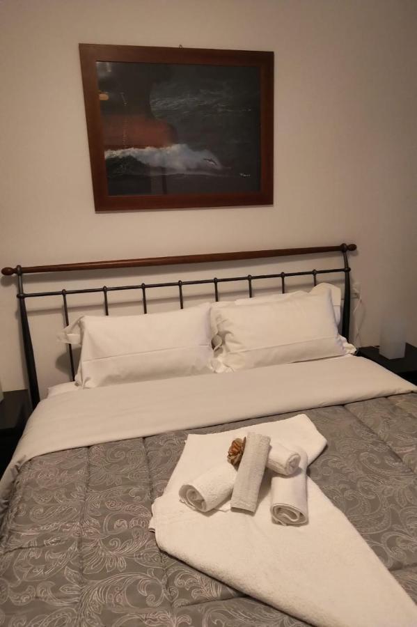Wow Home 2 - 175 Mq - Posteggio Privato - Davanti Porto Traghetti - Fino A 10 Posti Letto - Balcone Genoa Exterior photo